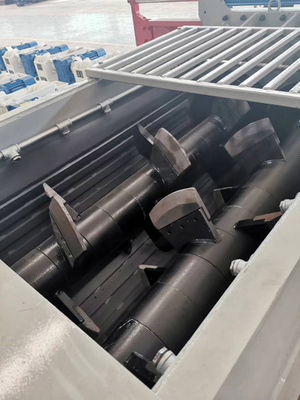 Endüstriyel karıştırma için 90 veya 110kw Güç ve 380V 50Hz ile 50-65 M3/h Twin Shaft Paddle Mixer