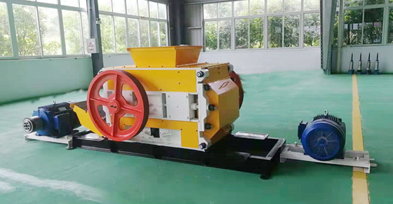 İnce Değirmen Rulo Kırma Makinesi 30 - 50t/h Tuğla Yapımı İçin Üretim Kapasitesi