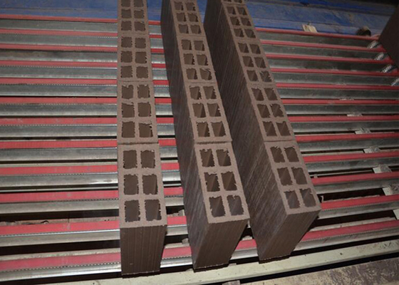 Yüksek hassasiyetli kil tuğla kesme makinesi, 2,1 m kesme uzunluğu ve dakikada 12-16 kesim ile Model QTQD-1