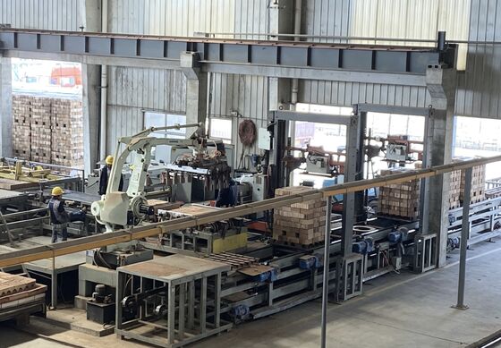 Kil Tuğla Üretim Hatları için Tam Otomatik Paletsiz Tuğla Boşaltma ve Paketleme Sistemi