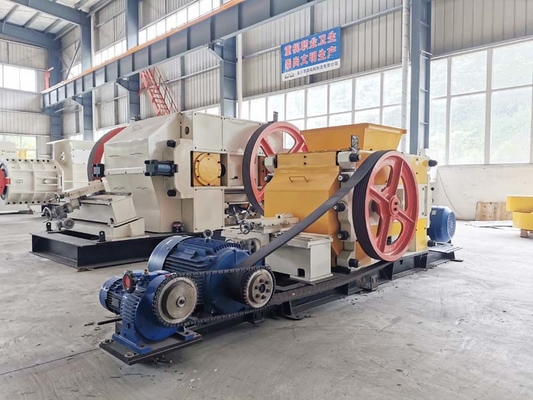 Tam Otomatik Kil Silindirli Kırma Makinesi Taş Tuğla Endüstriyel Öğütücü Makinesi