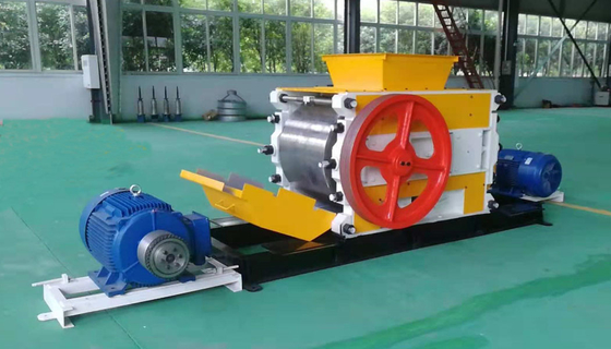 BBT GS1412 Hammadde İşleme Ekipmanları İnce Silindirli Kırma Makinesi