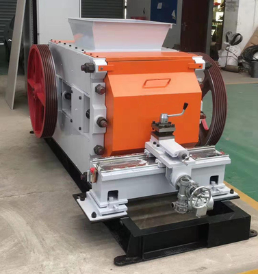 İnce Değirmen Rulo Kırma Makinesi 30 - 50t/h Tuğla Yapımı İçin Üretim Kapasitesi