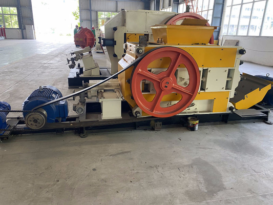 BBT GS1412 Hammadde İşleme Ekipmanları İnce Silindirli Kırma Makinesi