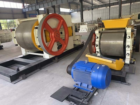 BBT Mineral İşleme Ekipmanları Çift Silindirli Çekiçli Değirmen Kırıcı Özelleştirilmiş