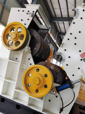 Malzeme İşleme için 380V 50Hz Çift Rotorlu Çekiçli Kırıcı Değirmen