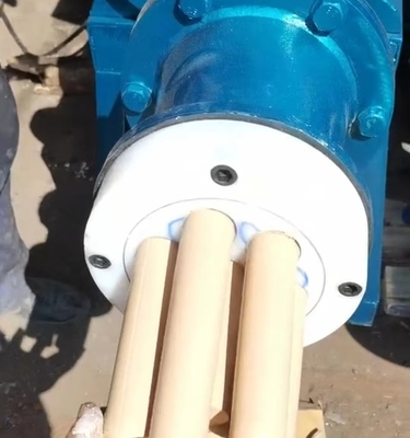 Çömlekçilik Kil Tuğla Yer Karosu Ekstruder Makinesi İçin Özelleştirilmiş Vakumlu Çamur Pug Değirmeni