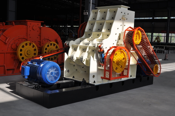 Kırmızı İçi Bloklar İçin Çift Rotor Çekiç Kırıcı Kil Tuğla Yapımı Tünel Fırın Proje Roller Kırıcı Makinesi