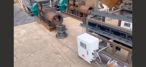 Küçük Vacuum Ekstrüzer, El Yapımı Kil Katı Tuğlaları Yükü Hafif ve Güçlü Yapıyor