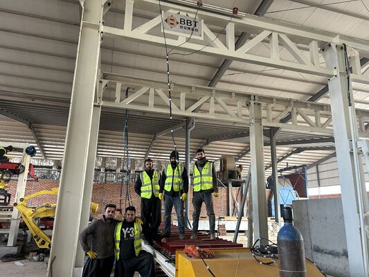 Kil Tuğla Üretim Hatları için Tam Otomatik Paletsiz Tuğla Boşaltma ve Paketleme Sistemi